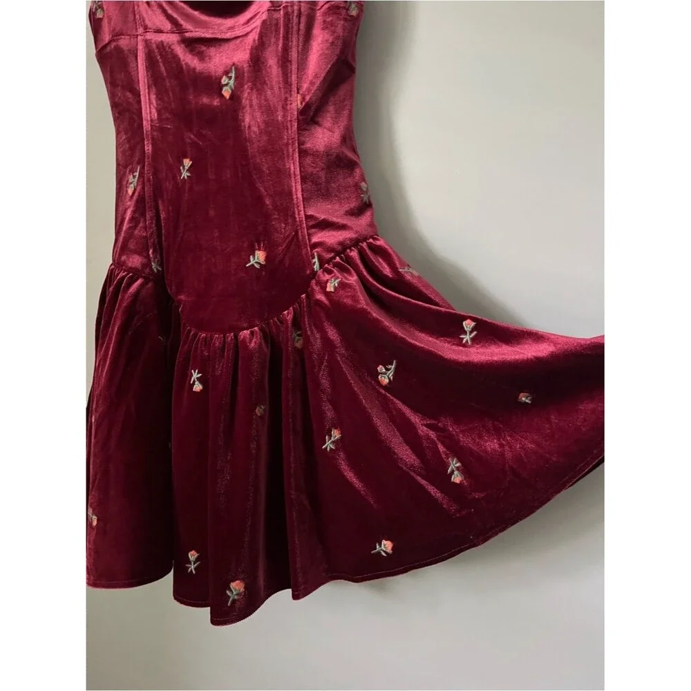 WeWoreWhat Embroidered Corset Peplum Burgundy Velvet Mini Dress Size 0 NWT